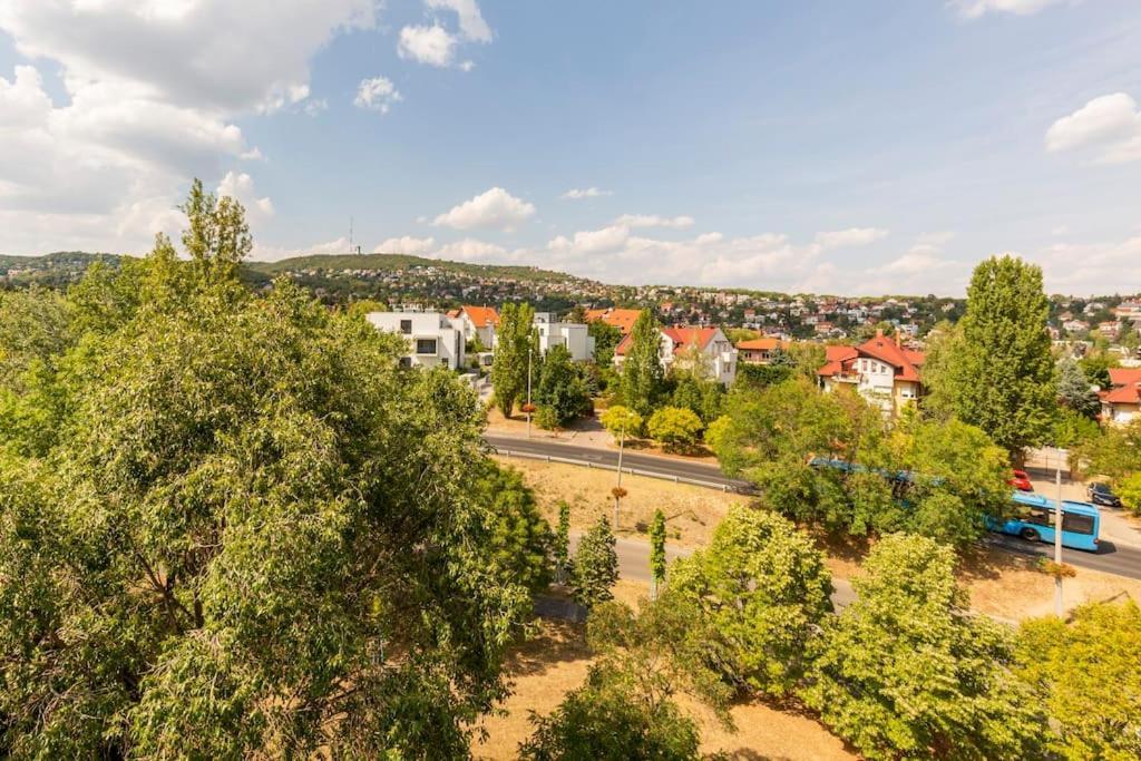 Lovely 1 Bedroom Flat - Gazdagret Boedapest Buitenkant foto
