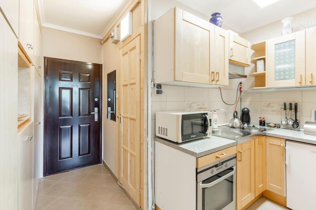 Lovely 1 Bedroom Flat - Gazdagret Boedapest Buitenkant foto